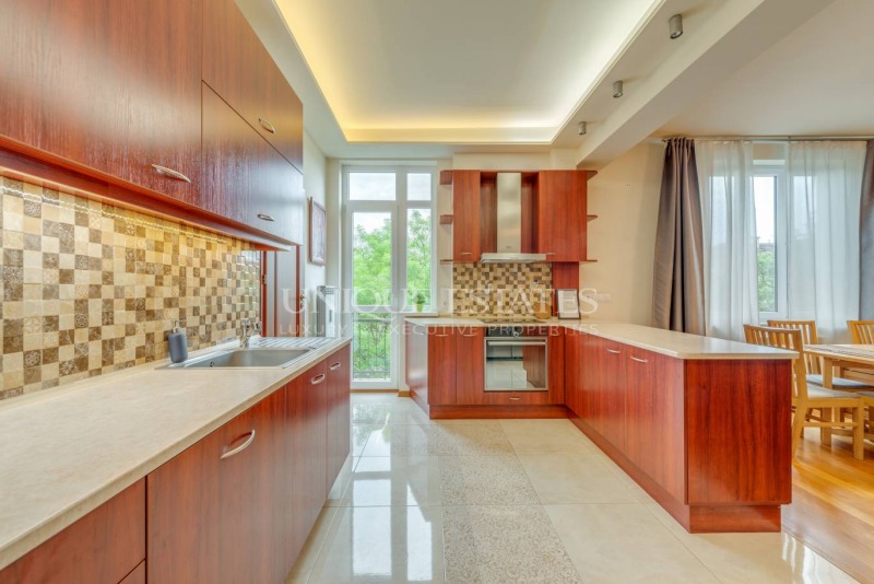 Na prodej  3 ložnice Sofia , Centar , 140 m2 | 34800330 - obraz [5]