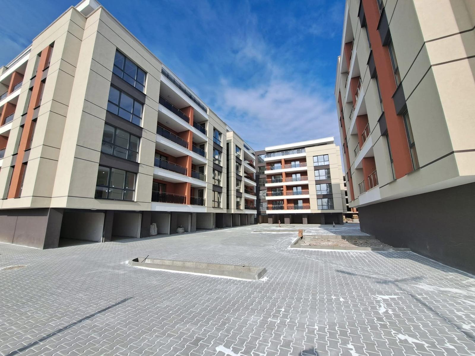 Продава 2-СТАЕН, гр. Пловдив, Остромила, снимка 3 - Апартаменти - 47071206