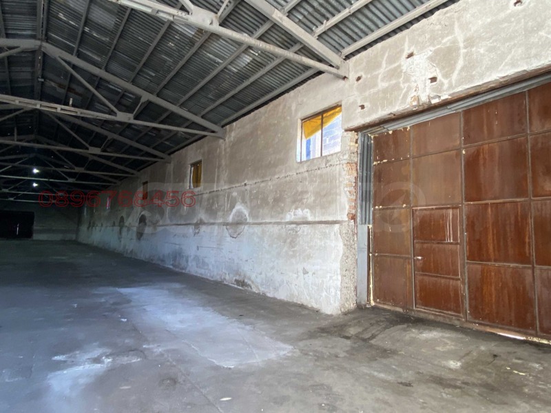 Продава ПРОМ. ПОМЕЩЕНИЕ в област Шумен, гр. Велики Преслав - 21500 кв.м / 577 000 € » 1 128 513.91 лв.