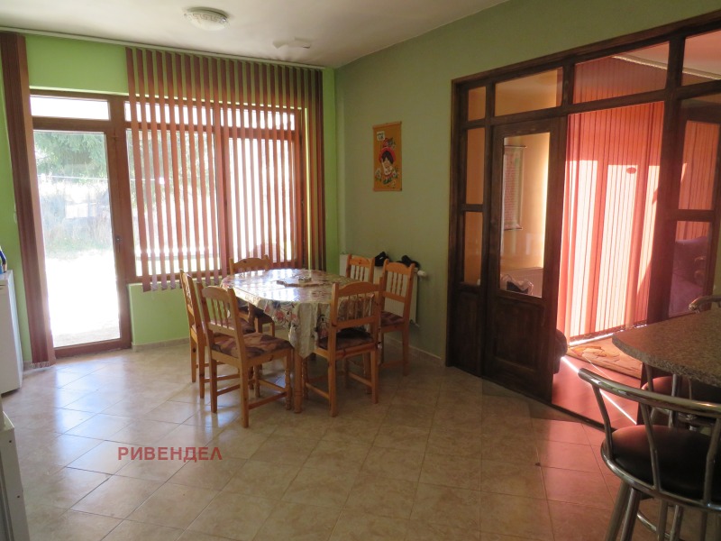 Продава КЪЩА, с. Шипочане, област София област, снимка 9 - Къщи - 52474047