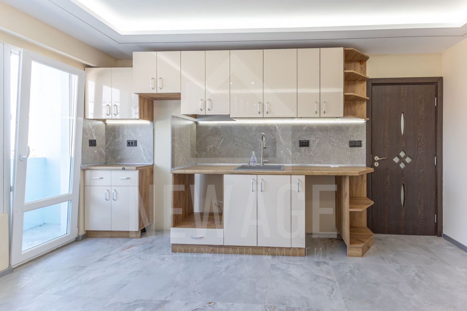 Продава 2-СТАЕН, гр. Варна, Левски 1, снимка 2 - Апартаменти - 55176725