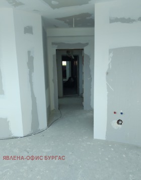 Продава  2-стаен, с. Варвара