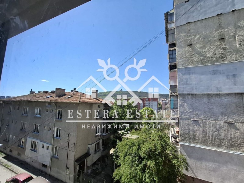 Продава 2-СТАЕН, гр. Шумен, 5-ти полк, снимка 5 - Апартаменти - 50549918