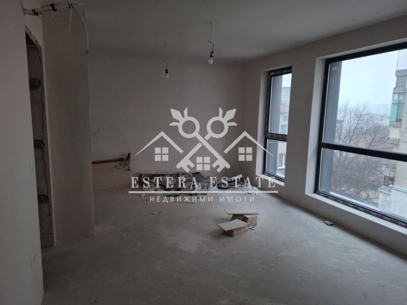 Продава 2-СТАЕН, гр. Шумен, 5-ти полк, снимка 3 - Апартаменти - 50549918