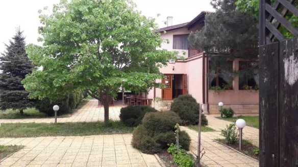 Продава  Хотел област Добрич , гр. Каварна , 616 кв.м | 53646056 - изображение [5]
