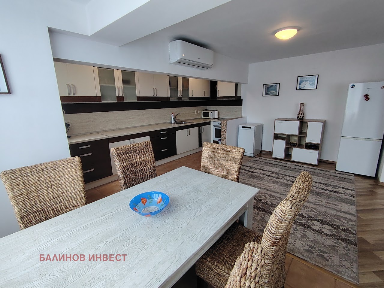 Продава 4-СТАЕН, гр. Варна, Централна поща