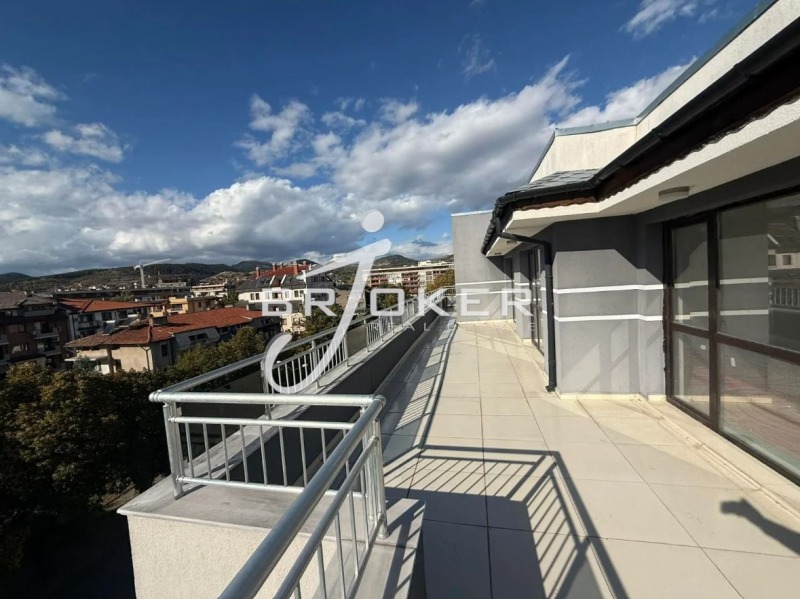 Продава МНОГОСТАЕН, град Кърджали, Център • 300000 € / 586749.00 лв. • 63324845 1