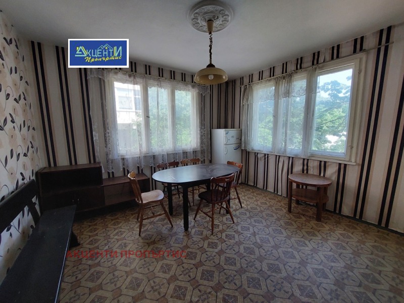 Eladó  2 hálószobás Veliko Tarnovo , Centar , 100 négyzetméter | 38336983 - kép [2]