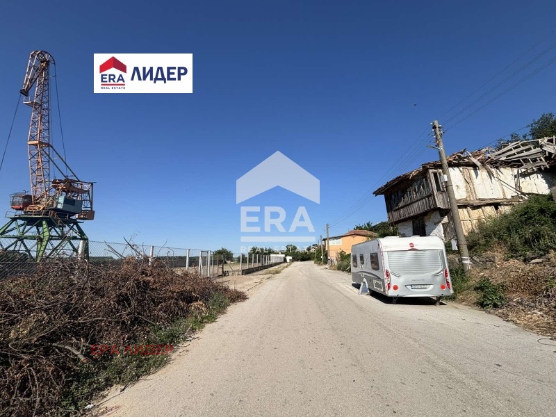 Продава ВИЛА, гр. Тутракан, област Силистра, снимка 6 - Вили - 55632369