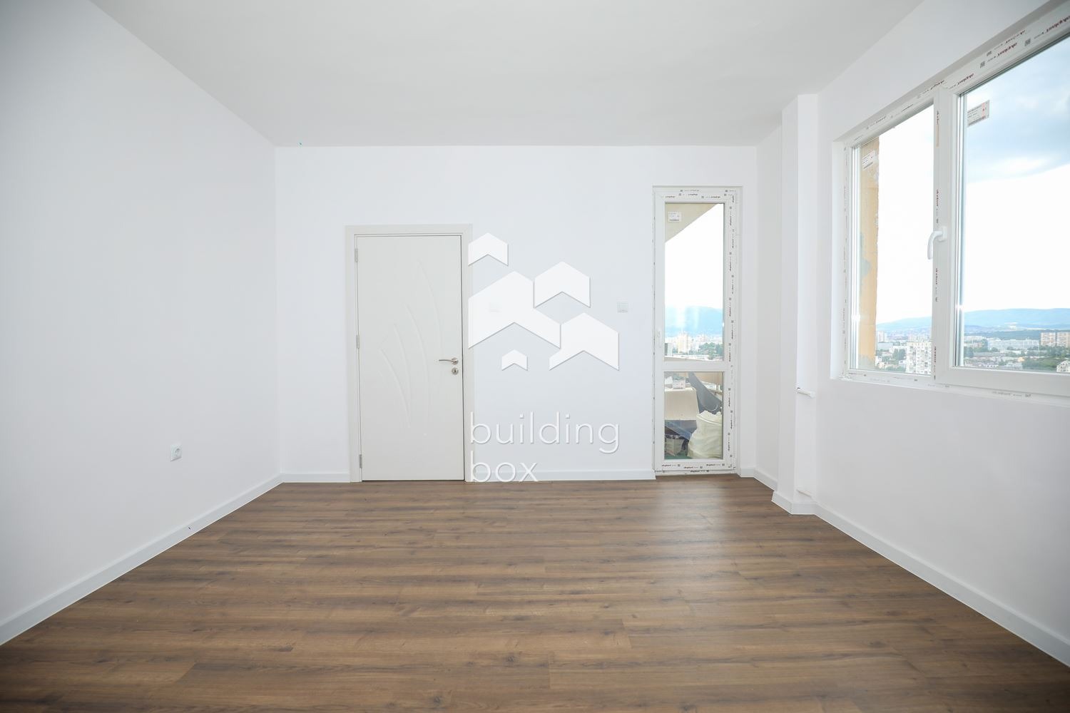 Продава 3-СТАЕН, гр. София, Толстой, снимка 2 - Апартаменти - 55687901
