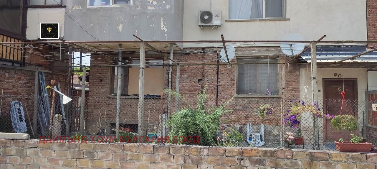 Продава ЕТАЖ ОТ КЪЩА, с. Крумово, област Пловдив