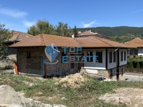 Casa Elena, regiunea Veliko Tarnovo 1