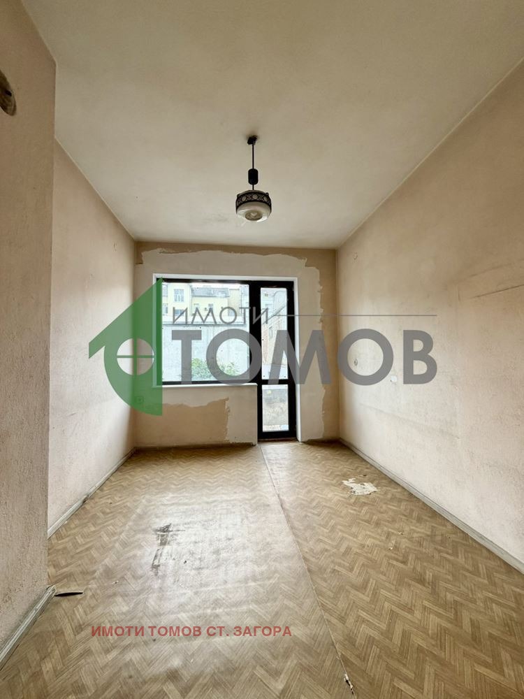 Продава МНОГОСТАЕН, гр. Стара Загора, Център, снимка 4 - Апартаменти - 55223215