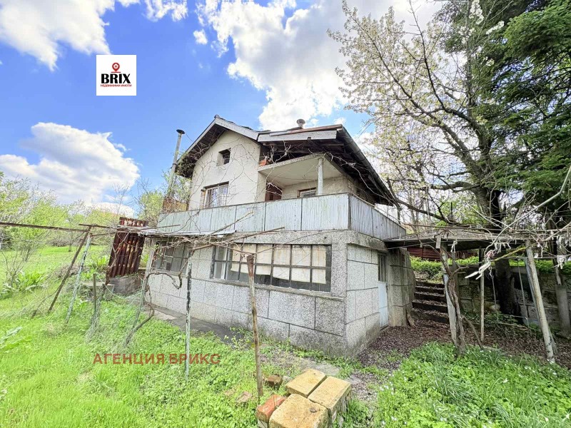 Продава ВИЛА в град Русе, в.з. Касева Чешма - 20 кв.м / 18 000 € » 35 204.94 лв., АГЕНЦИЯ БРИКС