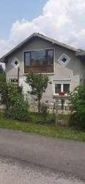 Продава КЪЩА, с. Извор, област Перник, снимка 1