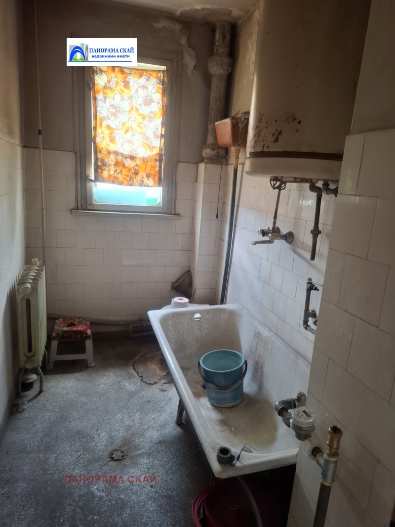 En venta  2 dormitorios Pleven , 9-ti kvartal , 89 metros cuadrados | 62461023 - imagen [16]