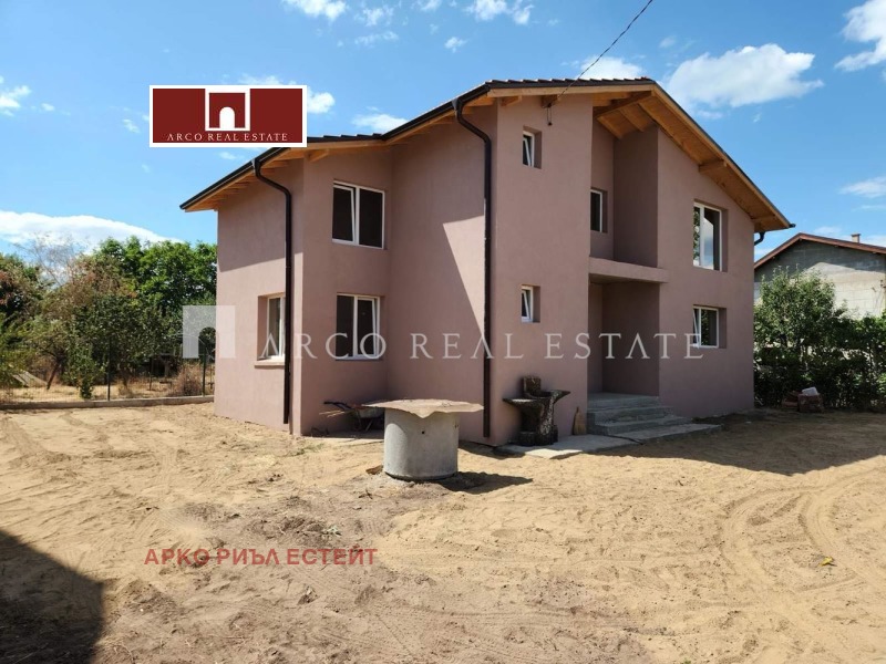 Продава КЪЩА, град София, гр. Нови Искър • 275000 € • 88508869 — Holmes.bg