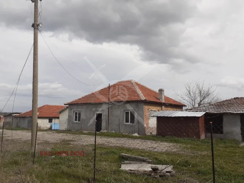 À vendre  Bâtiment industriel région Plovdiv , Karadjalovo , 800 m² | 99963096
