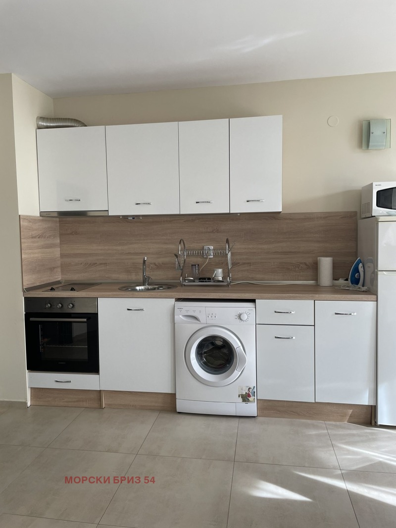 Продава 2-СТАЕН, гр. Бургас, Сарафово, снимка 2 - Апартаменти - 52163092