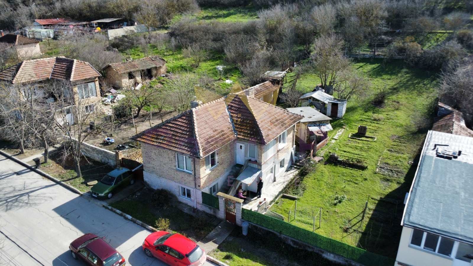 Продава КЪЩА, с. Разделна, област Варна, снимка 2 - Къщи - 53737184