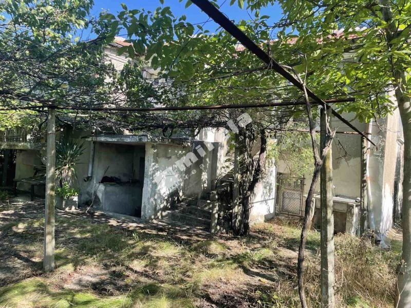 Продава КЪЩА, с. Чарган, област Ямбол, снимка 2 - Къщи - 51770277