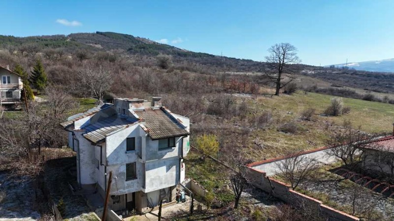 Продава КЪЩА, с. Големо Бучино, област Перник, снимка 3 - Къщи - 53564522