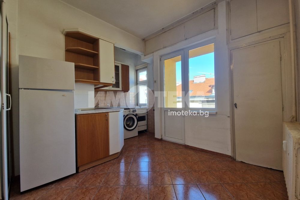 Продава 3-СТАЕН, гр. София, Център, снимка 3 - Апартаменти - 53826913