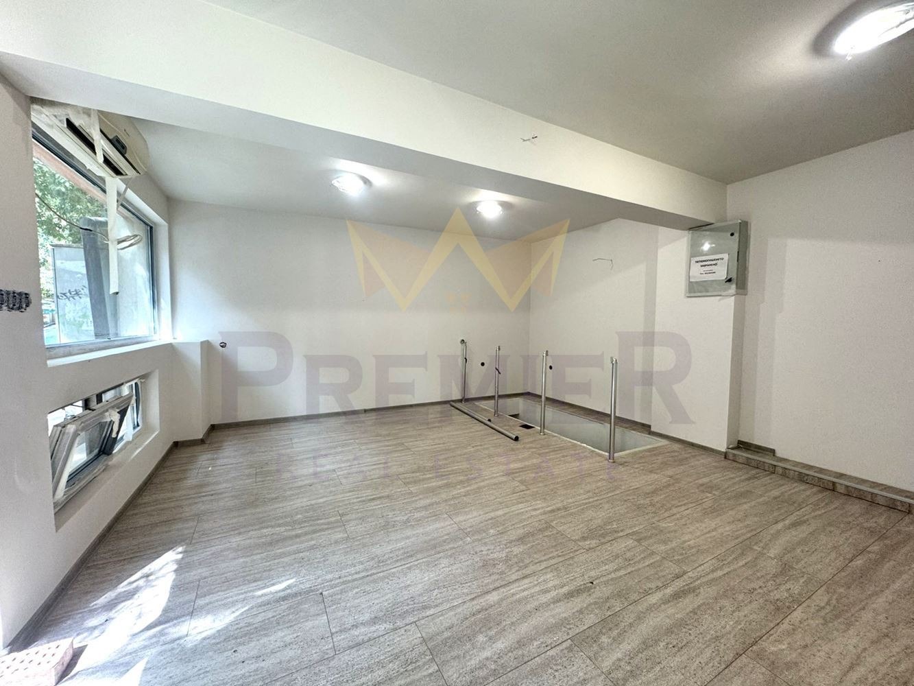 Продава ОФИС, гр. Варна, Зимно кино Тракия, снимка 2 - Офиси - 55985571