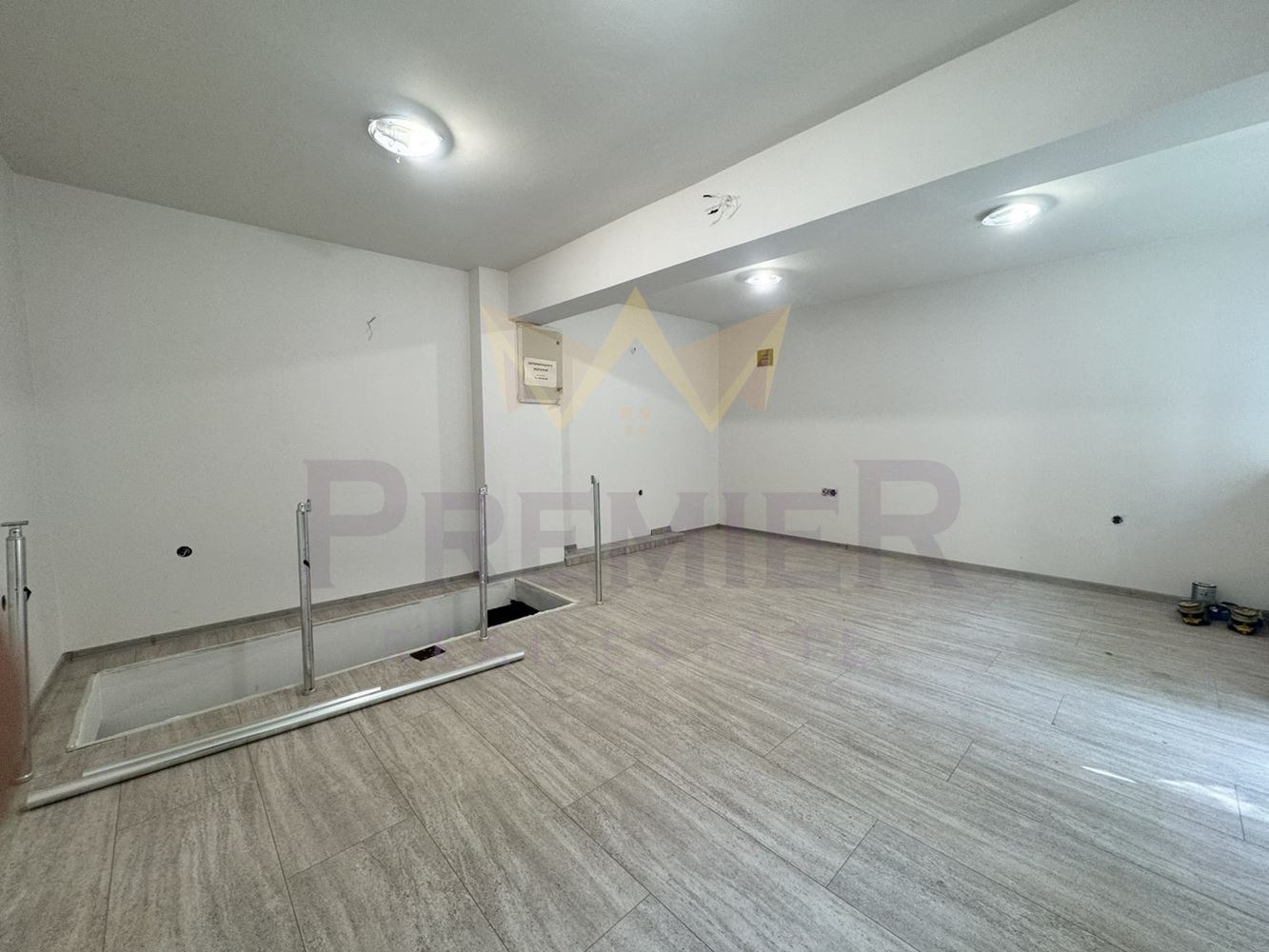 Продава ОФИС, гр. Варна, Зимно кино Тракия, снимка 3 - Офиси - 55985571