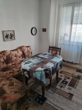 3+ camere da letto Tri chuchura - tsentar, Stara Zagora 10