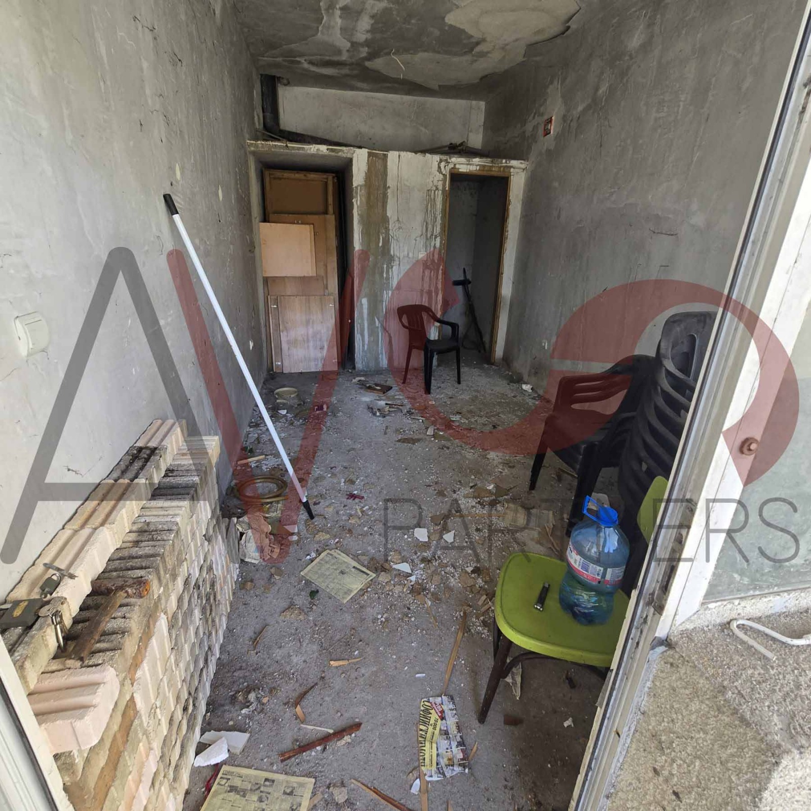 Продава ГАРАЖ, ПАРКОМЯСТО, гр. София, Люлин 6, снимка 3 - Гаражи и паркоместа - 55987201