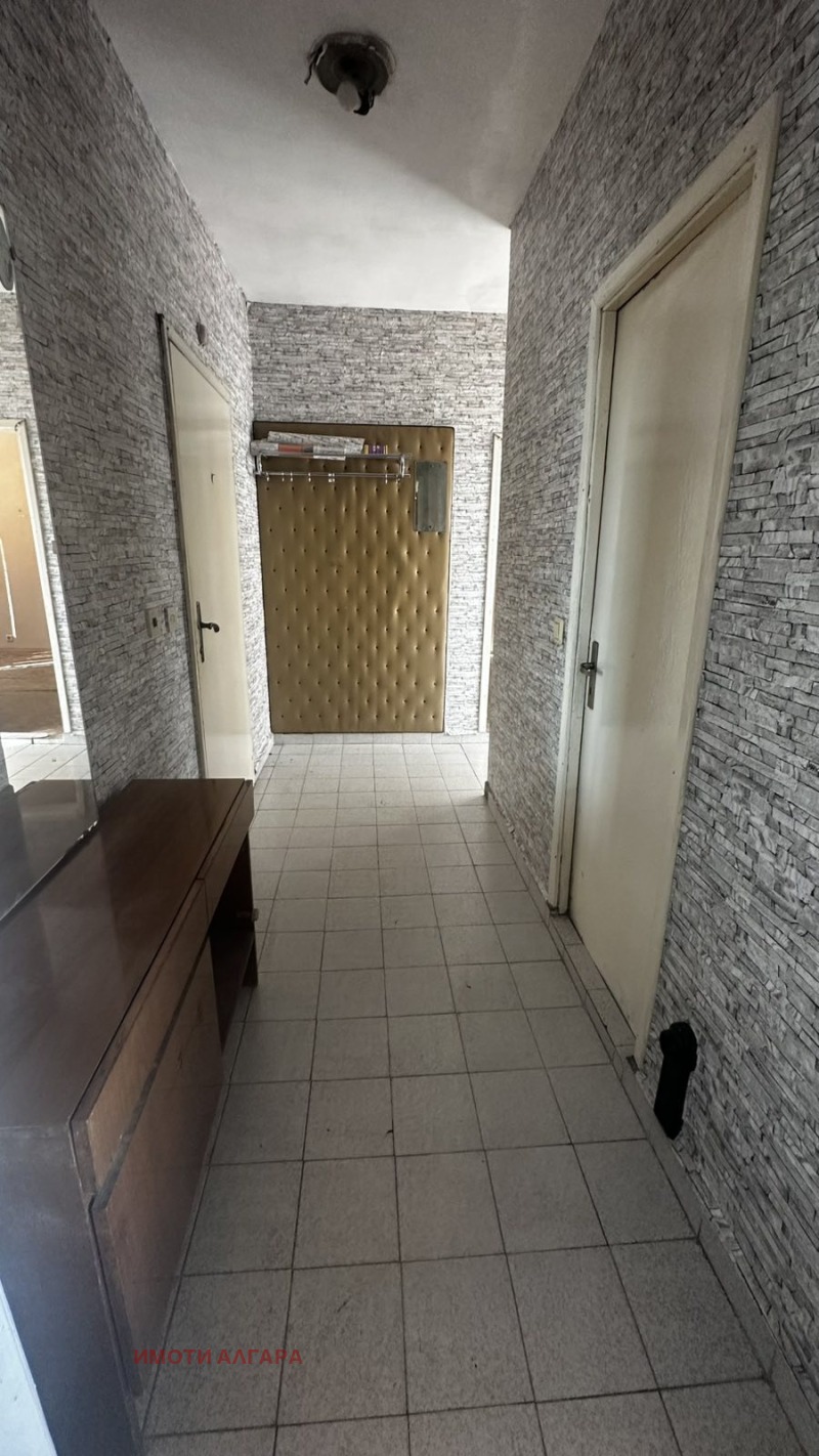 Продава  2-стаен град Шумен , Тракия , 65 кв.м | 82184435 - изображение [7]