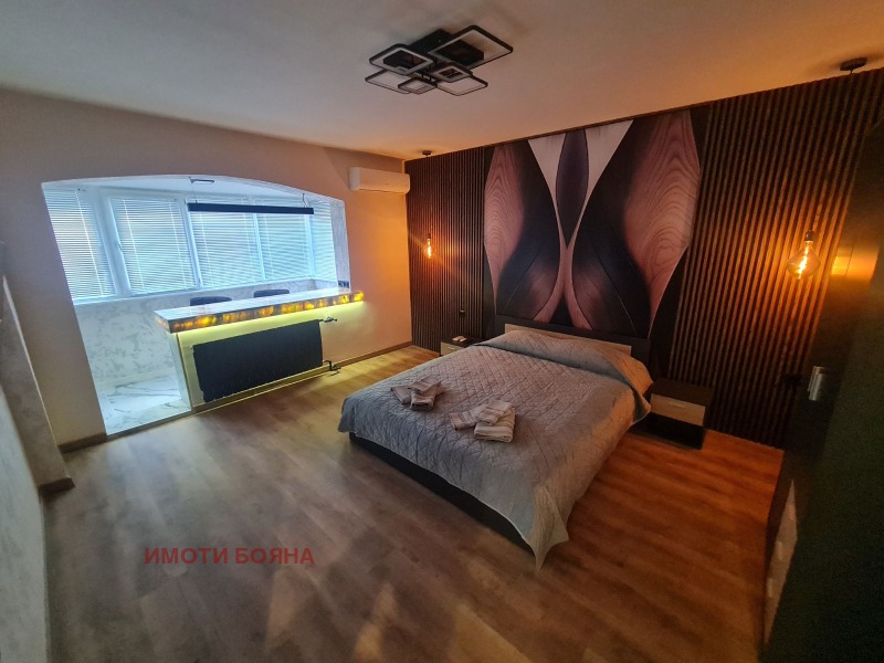 Продава  3-стаен град Русе , Алеи Възраждане , 80 кв.м | 42072243 - изображение [9]