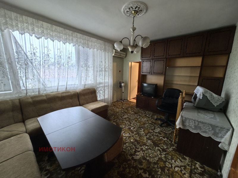 Продава 3-СТАЕН, гр. Нова Загора, област Сливен, снимка 2 - Апартаменти - 52703571