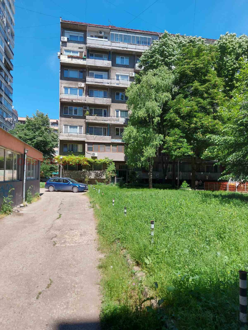 Продава 2-СТАЕН, гр. Русе, Възраждане, снимка 2 - Апартаменти - 52781856