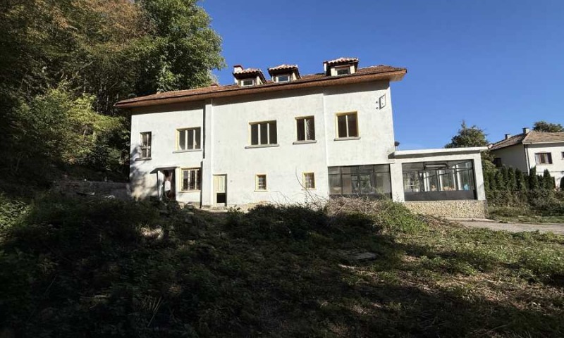 Продава КЪЩА, област Габрово, гр. Трявна • 85000 € / 166245.55 лв. • 33790967 1
