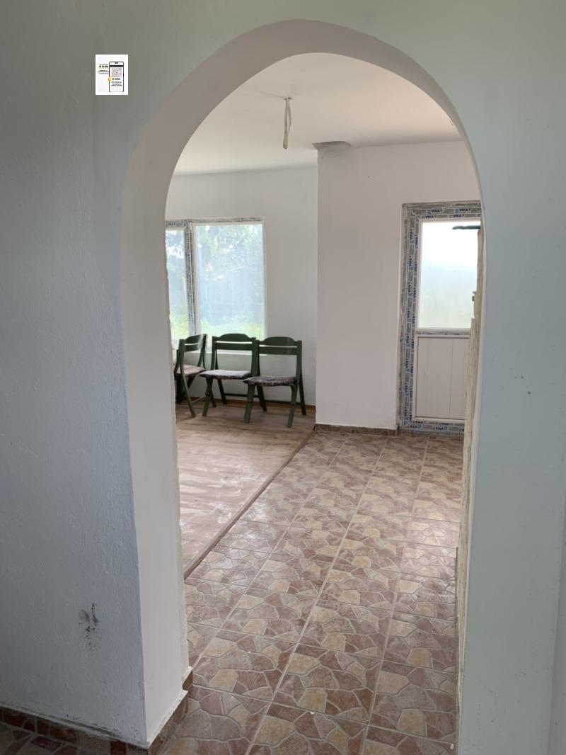 Продава КЪЩА, с. Божурец, област Добрич, снимка 2 - Къщи - 52693472