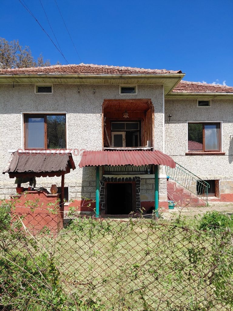 Продава КЪЩА, с. Млечево, област Габрово