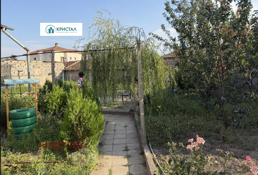 Продава КЪЩА, с. Катуница, област Пловдив