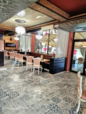 Satılık Bar; Kahve dükkanı