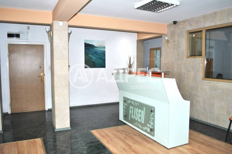 Продава ОФИС, гр. София, Оборище