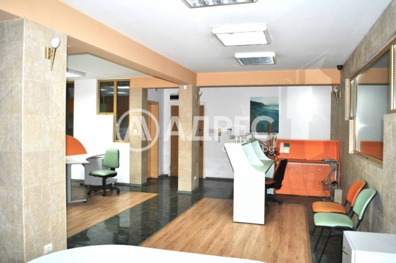 Продава ОФИС, гр. София, Оборище, снимка 2 - Офиси - 52693209