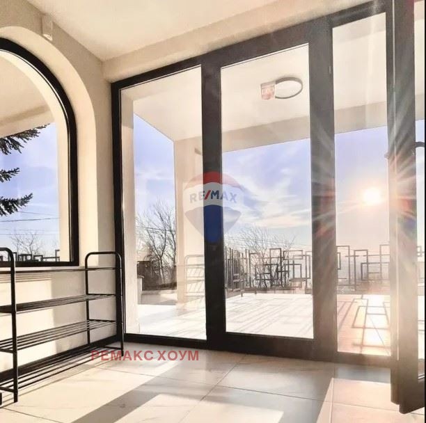 Продава КЪЩА, гр. Балчик, област Добрич, снимка 16 - Къщи - 52155158