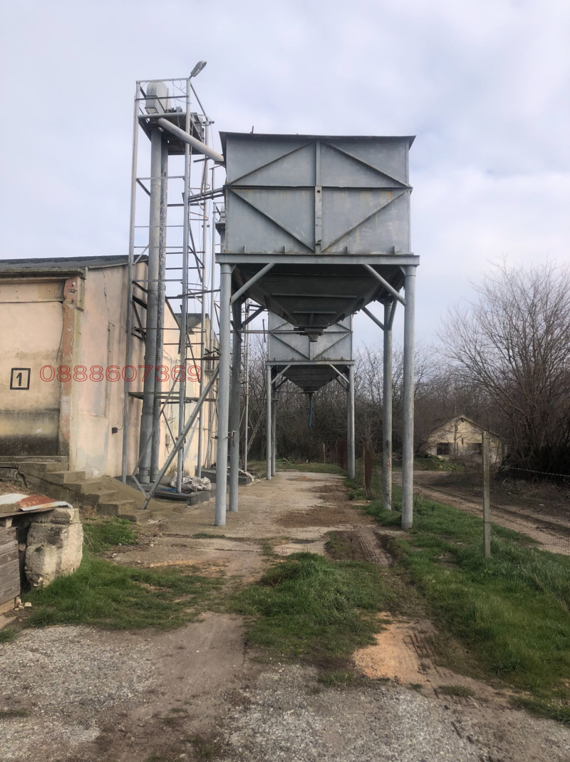 Продава  Пром. помещение област Добрич , с. Раковски , 4900 кв.м | 38746313 - изображение [3]