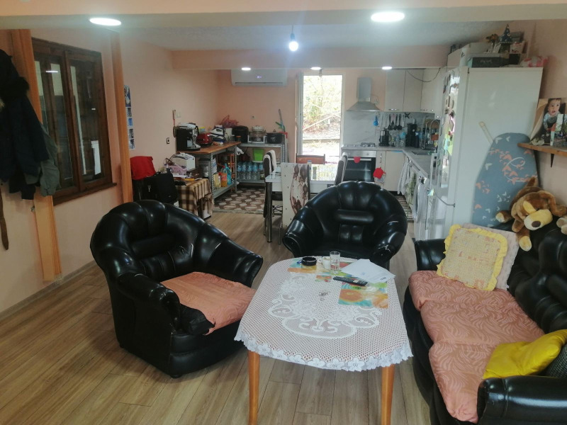 Продава  Къща град Шумен , Дивдядово , 150 кв.м | 60151807 - изображение [2]