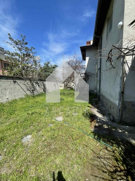 Продава КЪЩА, гр. Пловдив, Гагарин, снимка 3 - Къщи - 54124996