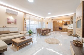3 Schlafzimmer Knjaschewo, Sofia