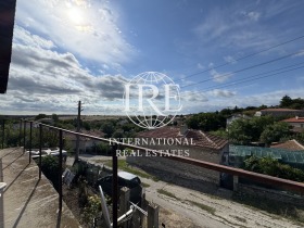 Casa Kichevo, región Varna