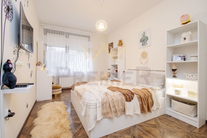 Till salu  3 sovrum Sofia , Knjajevo , 200 kvm | 57551344 - bild [14]