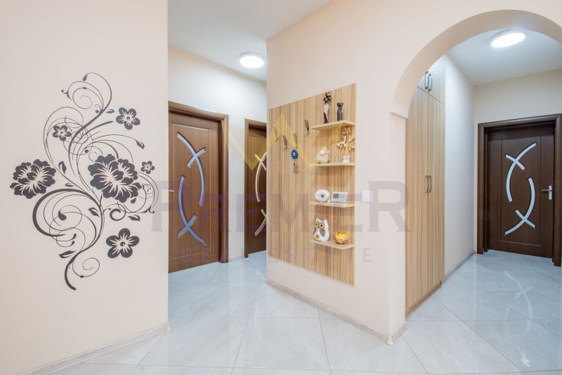Till salu  3 sovrum Sofia , Knjajevo , 200 kvm | 57551344 - bild [15]